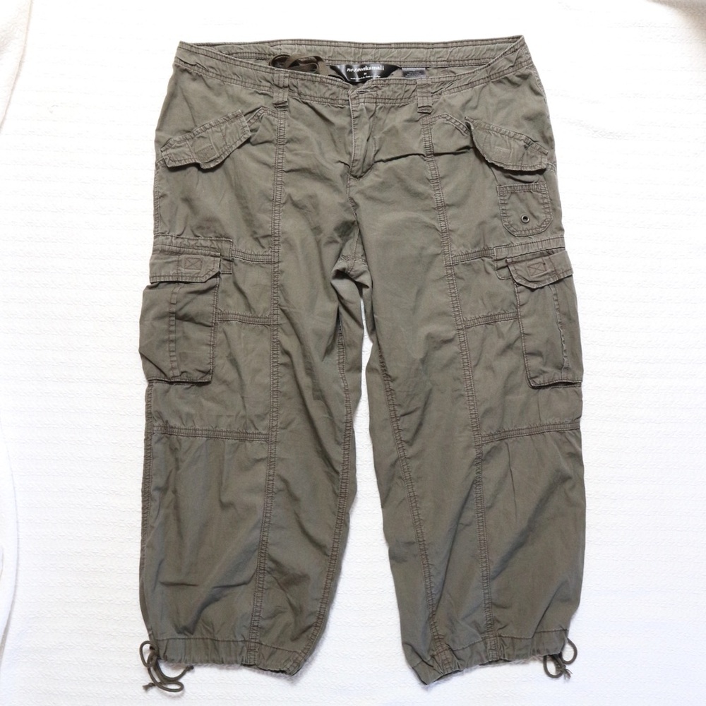 Norma Kamali Women’s Cargo Capri Pants